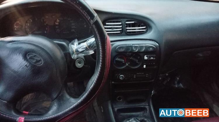 هيونداي افانتي 1995