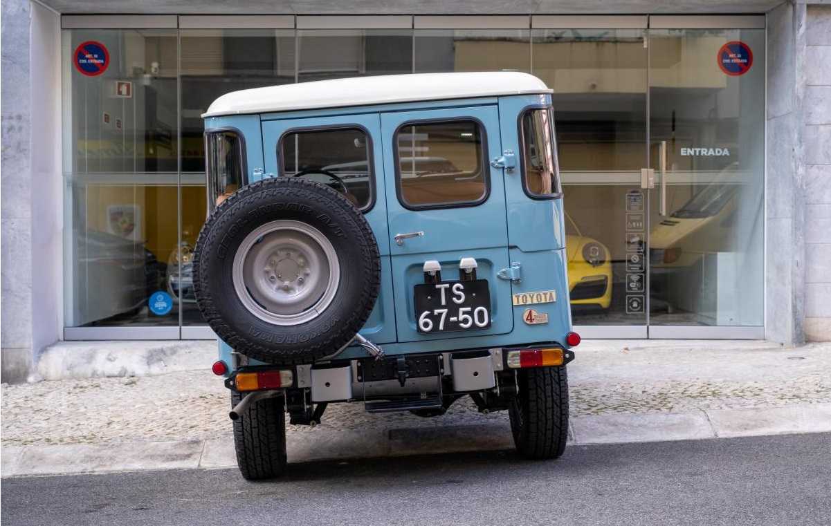 تويوتا افالون 1980