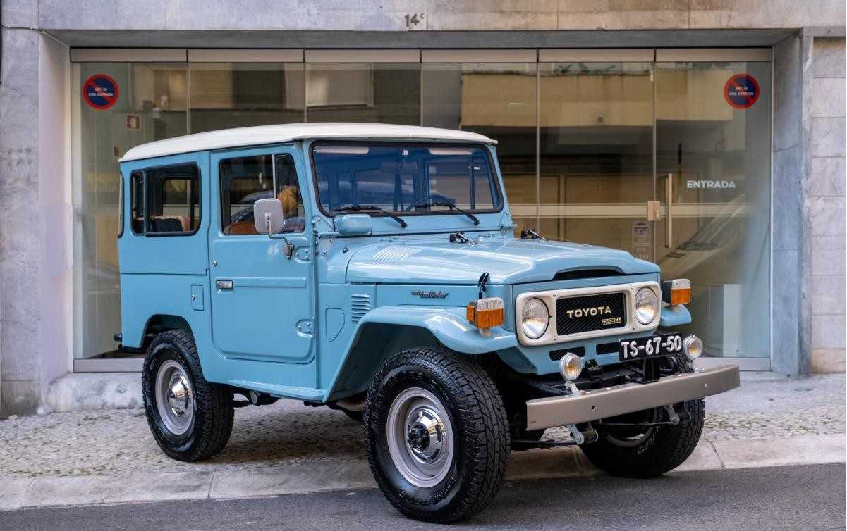 تويوتا افالون 1980