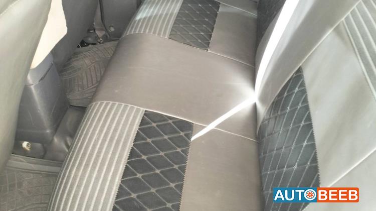 نيسان ددسن 2008