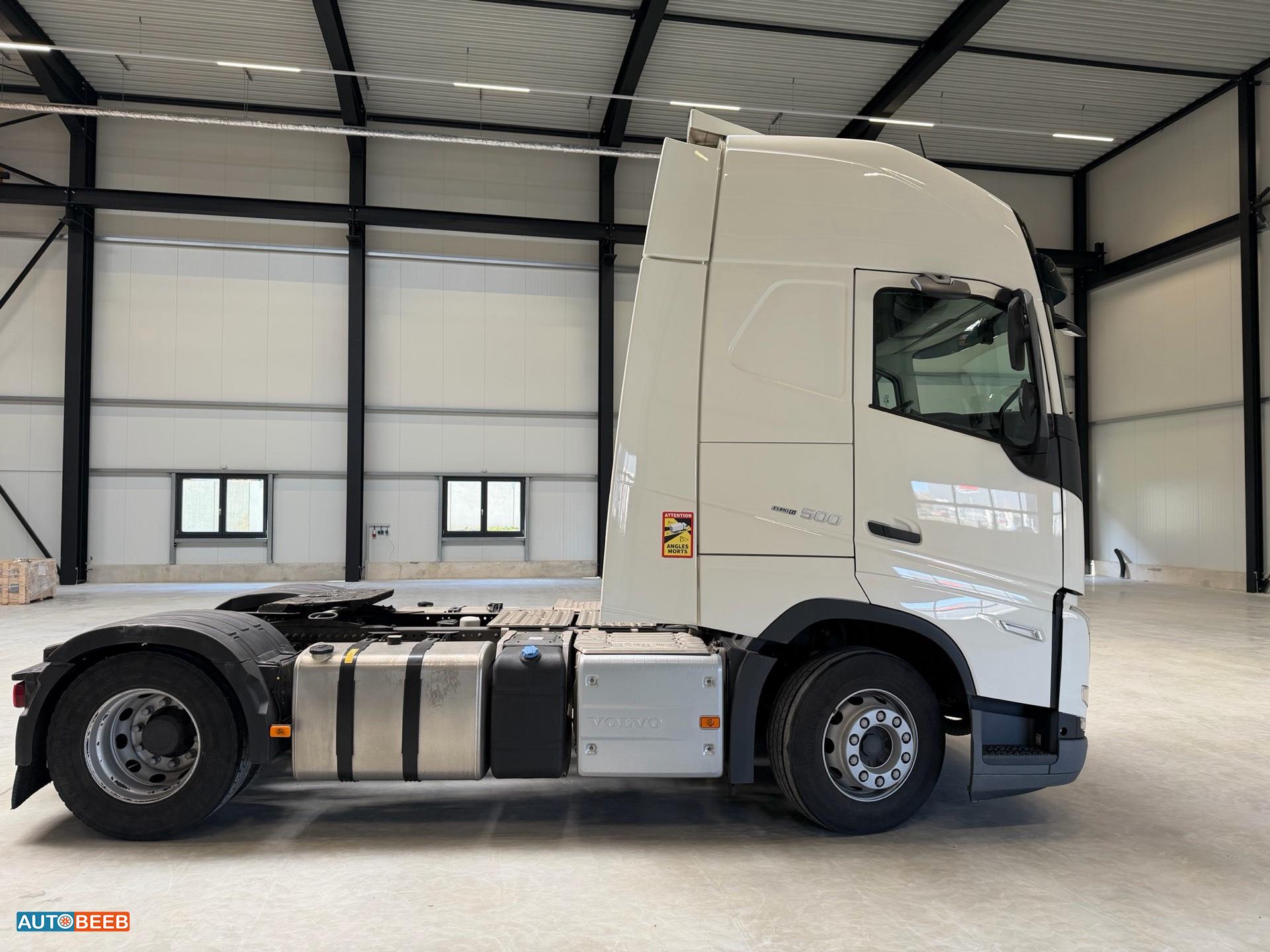 Tractor Unit Volvo 2022