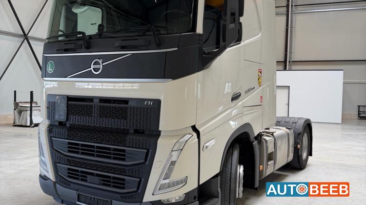 Tractor Unit Volvo 2022