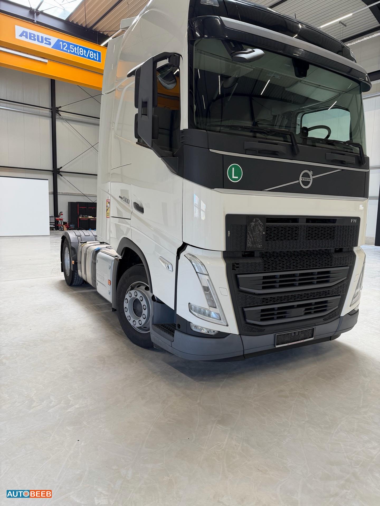 Tractor Unit Volvo 2022