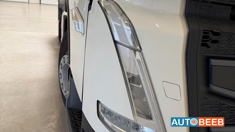 Tractor Unit Volvo 2022