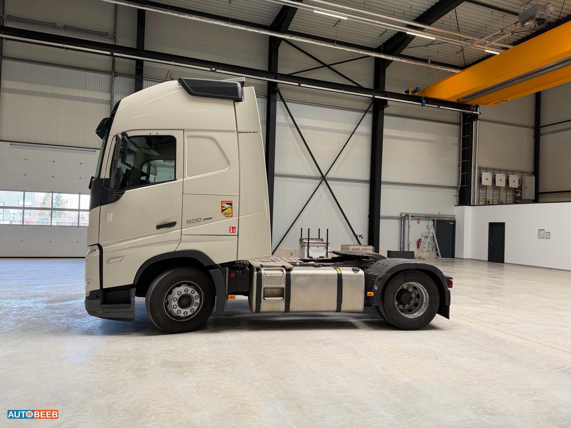 Tractor Unit Volvo 2022