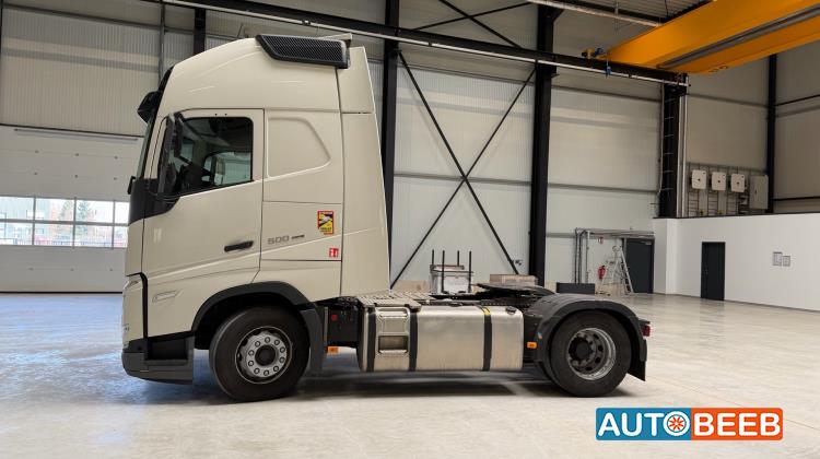 Tractor Unit Volvo 2022