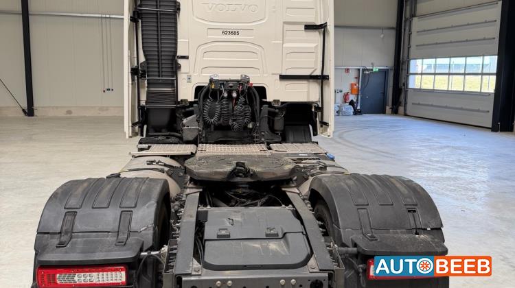 Tractor Unit Volvo 2022