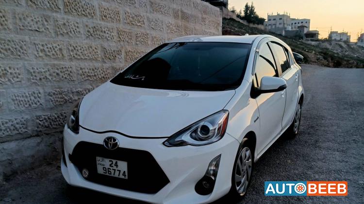 Toyota Prius C 2016