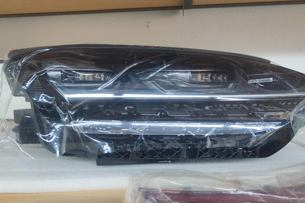 ضوء امامي يمين شمال بي واي دي سونج بلس شامبيون 2023 2024 2025