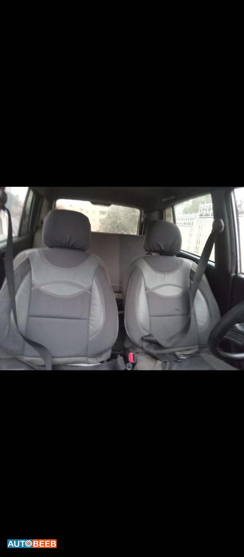 Daihatsu Charade 2003