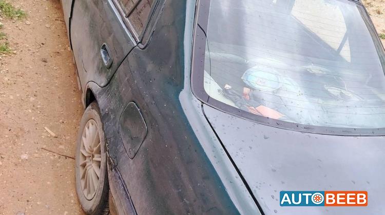 تويوتا كورولا كروس 1999