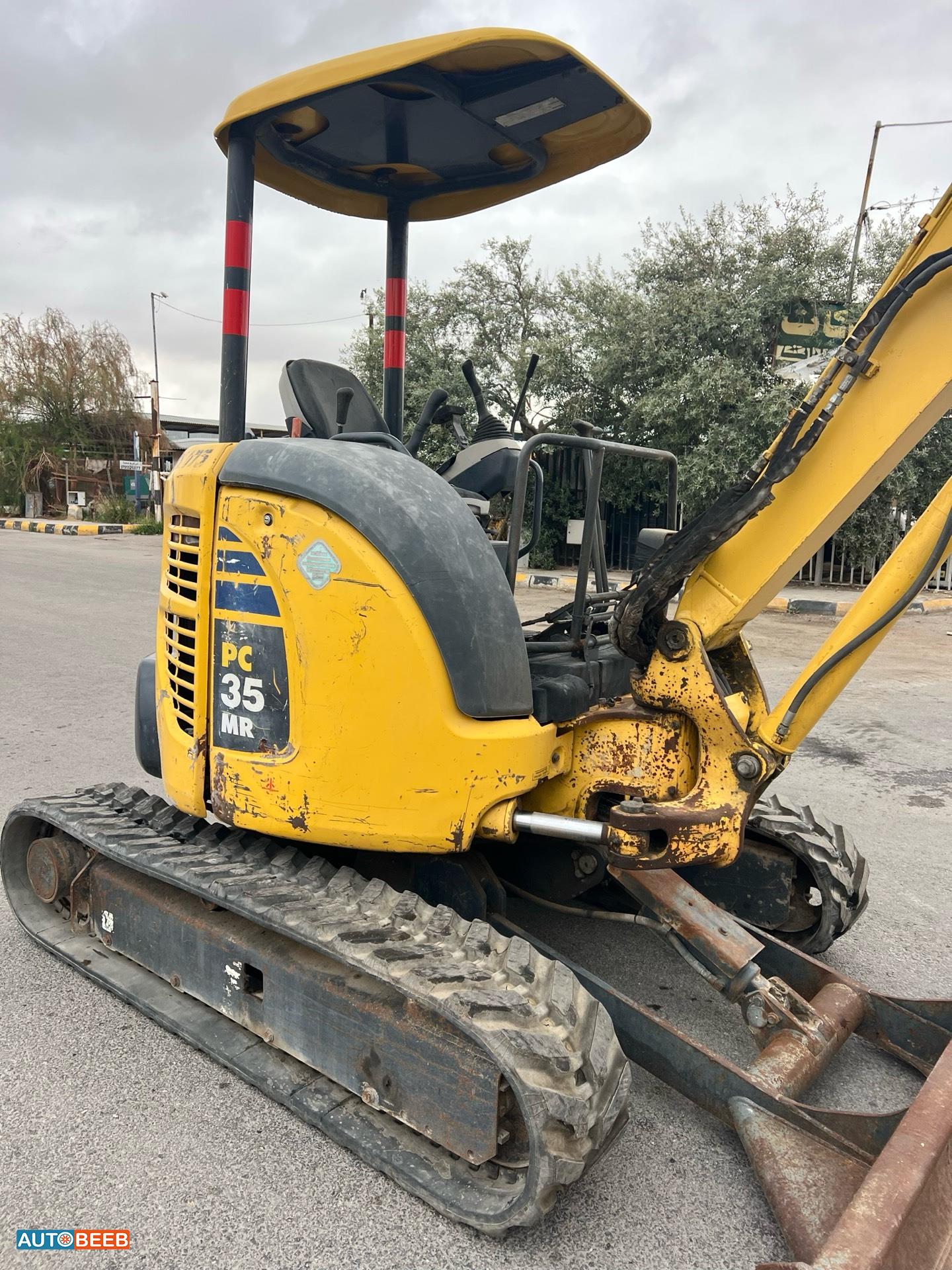 Tracked Excavator Komatsu 2012