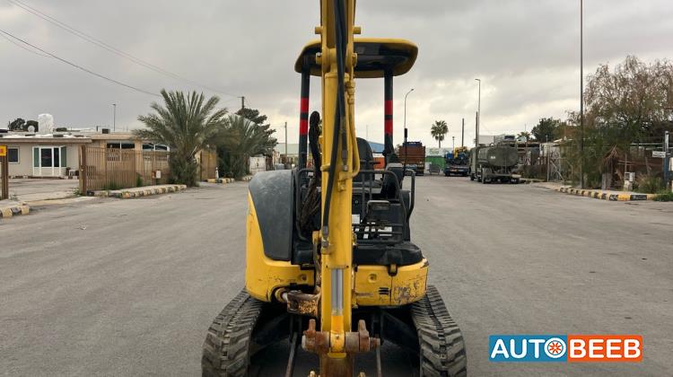 Tracked Excavator Komatsu 2012