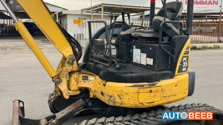 Tracked Excavator Komatsu 2012