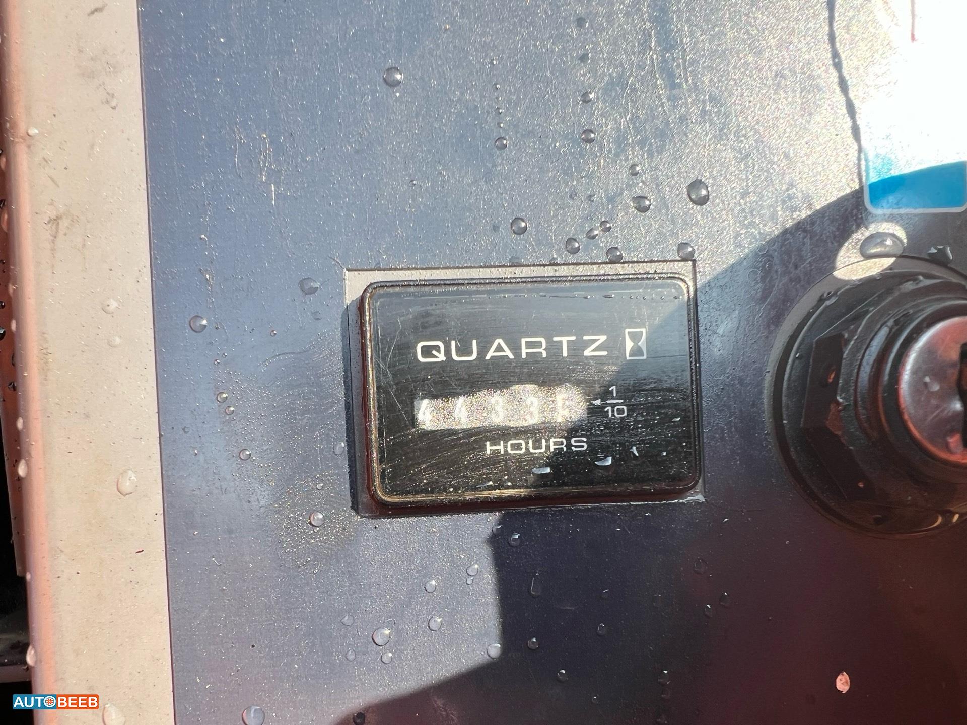 Aerial work platform JLG 2013