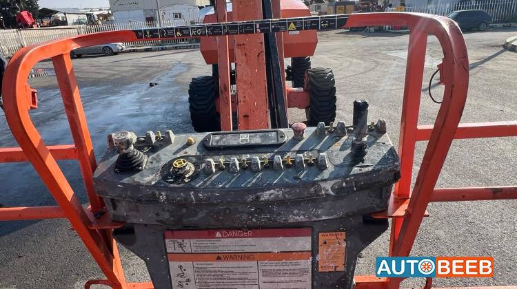 Aerial work platform JLG 2013