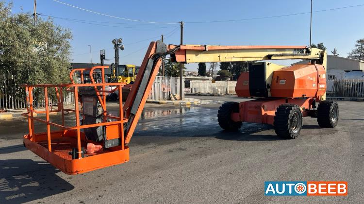 Aerial work platform JLG 2013
