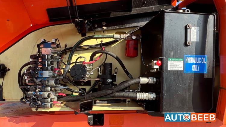 Aerial work platform JLG 2013