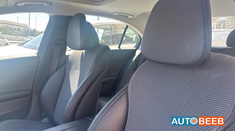 Mercedes Benz C180 2023