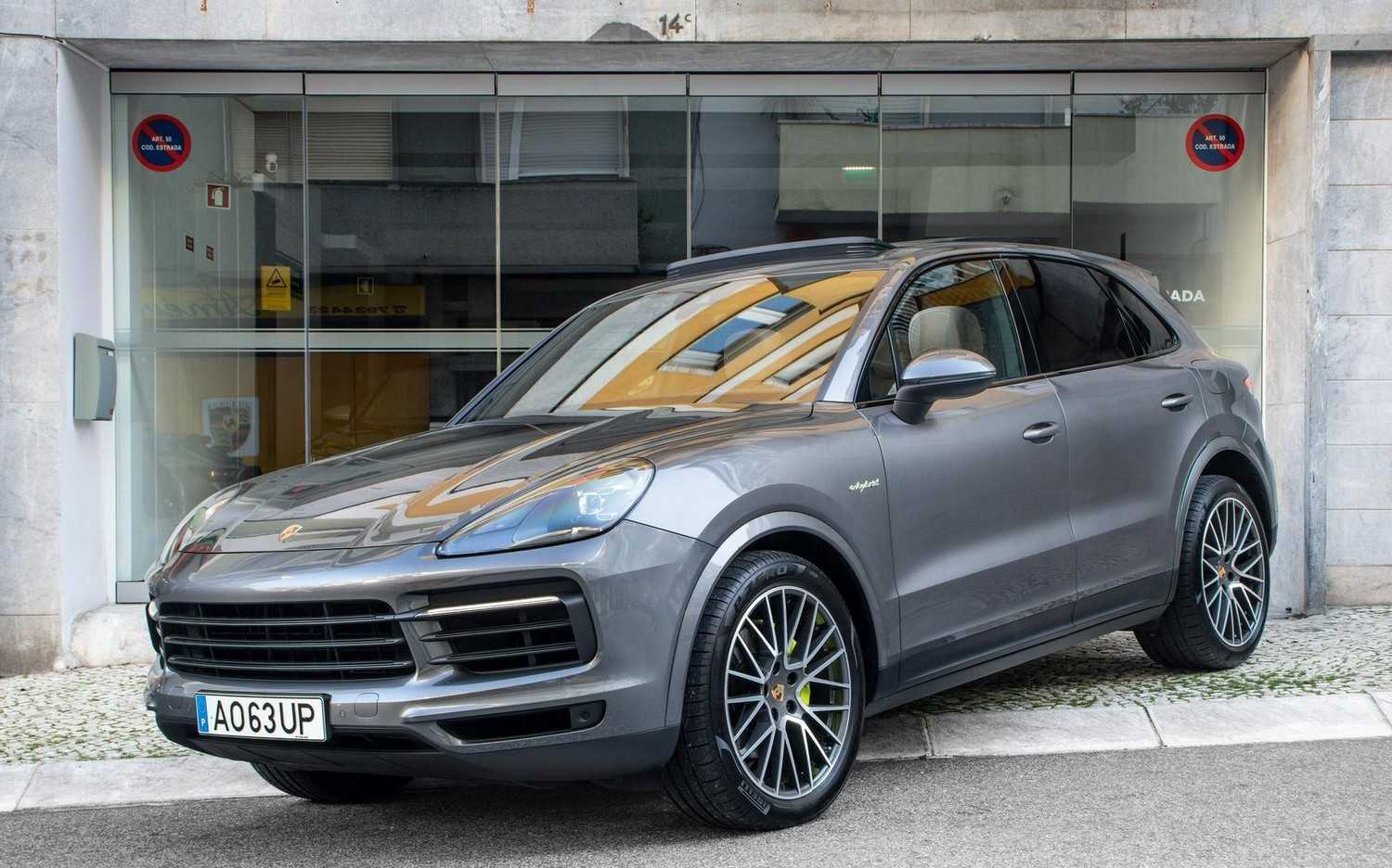 Porsche Cayenne 2021