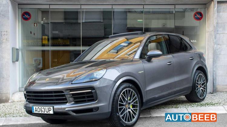Porsche Cayenne 2021