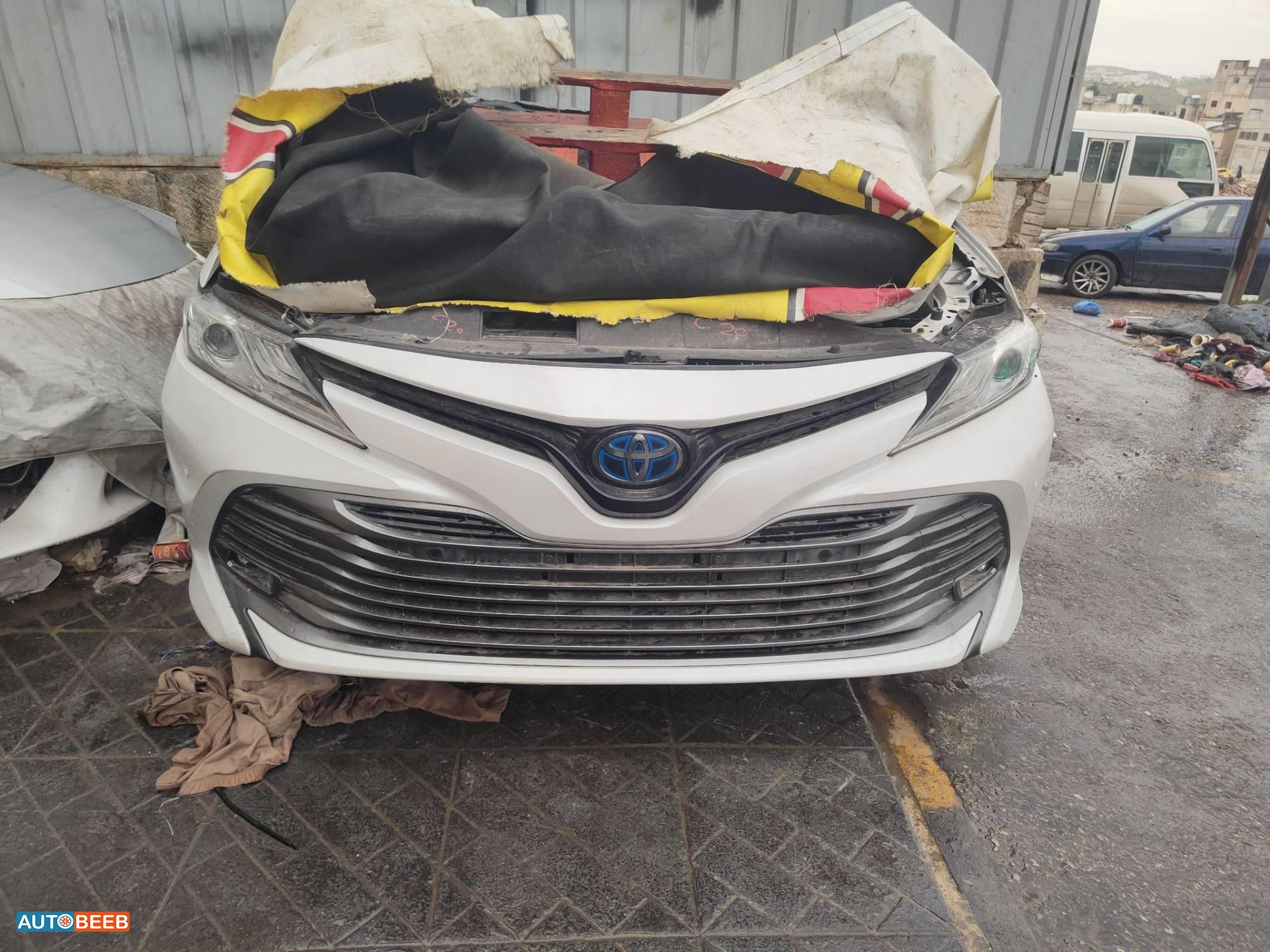 Body  Front clip Toyota Camry