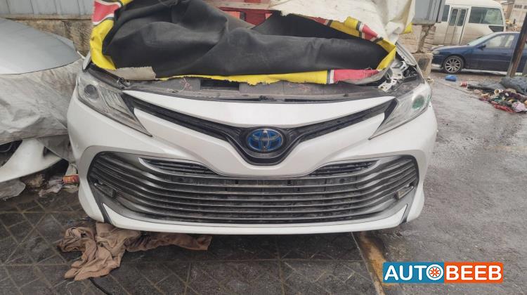 Body  Front clip Toyota Camry
