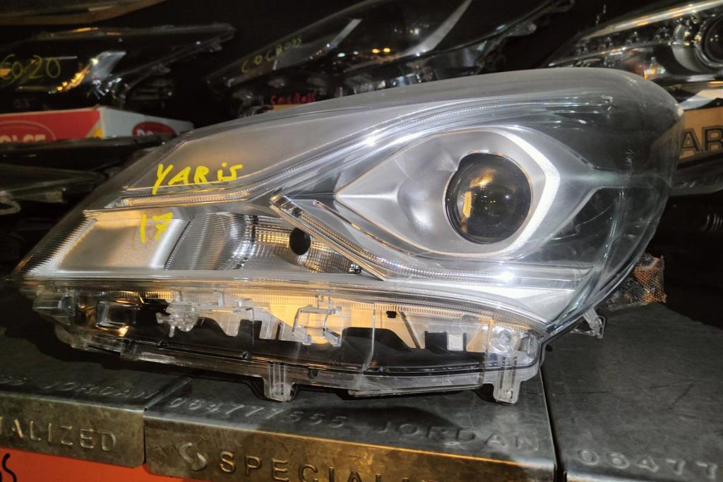 Lights Front light Toyota Yaris