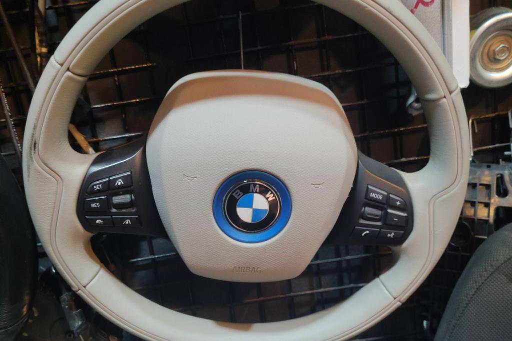 ستيرنج بي ام دبليو i3 2016 2017