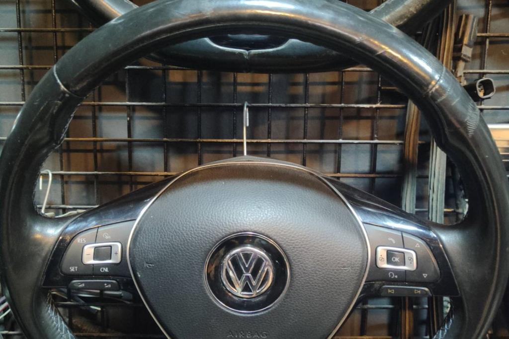 Cabin  Steering Wheel Volkswagen E-Golf