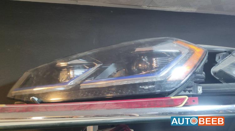 ضوء امامي يمين شمال فولكس فاجن e جولف بريميوم 2020 2021