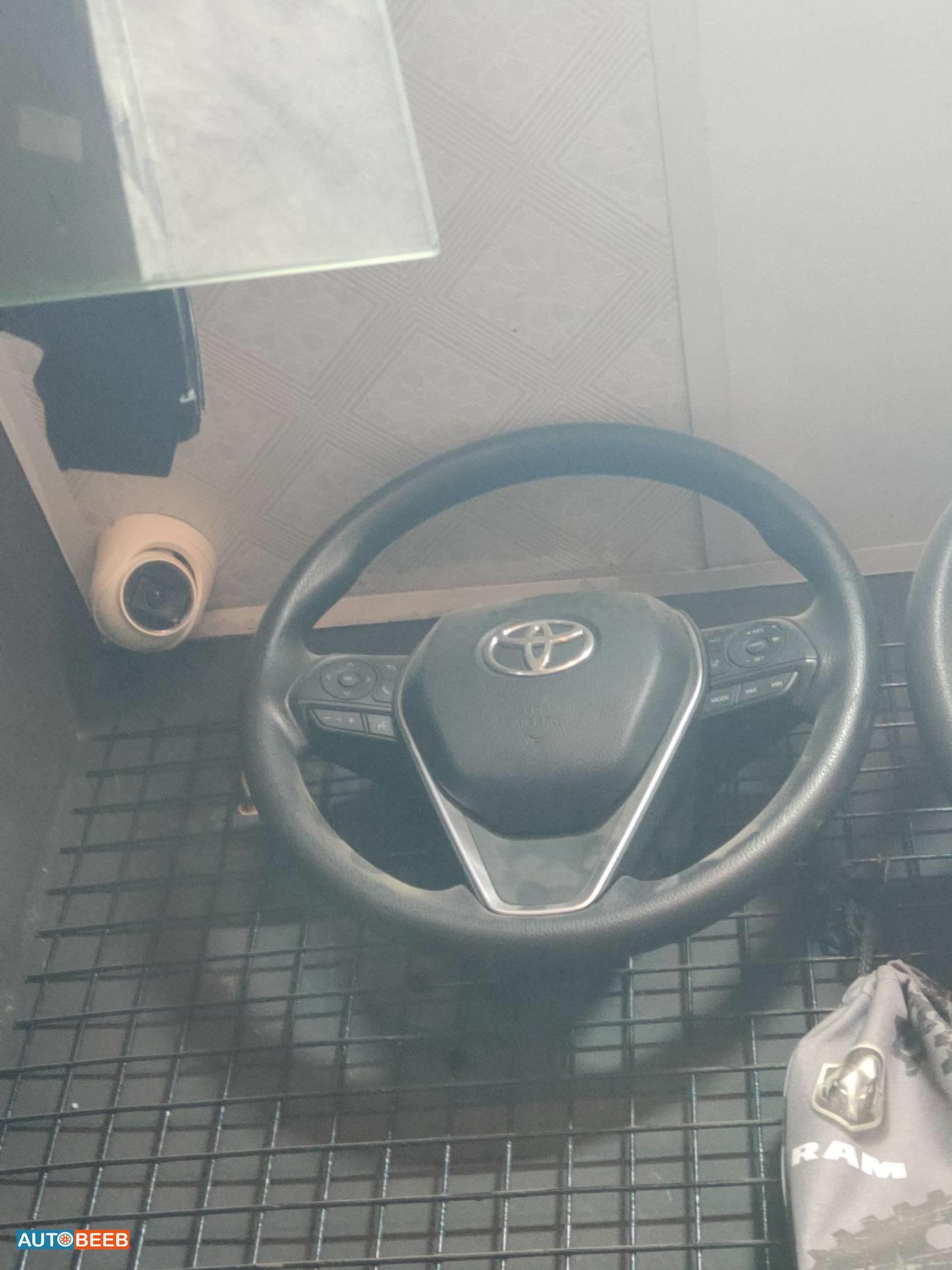 ستيرنج تويوتا كامري 2020 2021