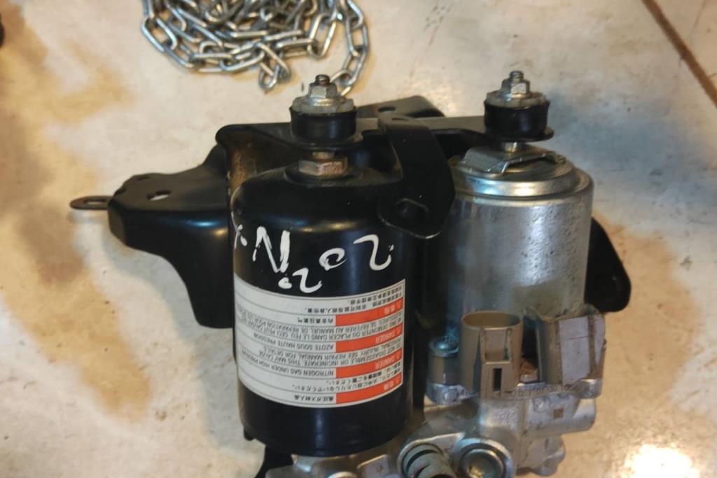 مساعد abs لكزس nx250 2020 2021