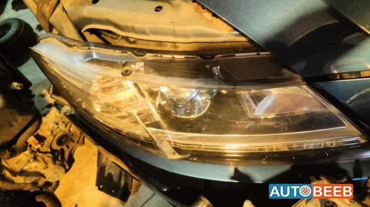 ضوء امامي يمين هوندا cr z 2012 2013 2014