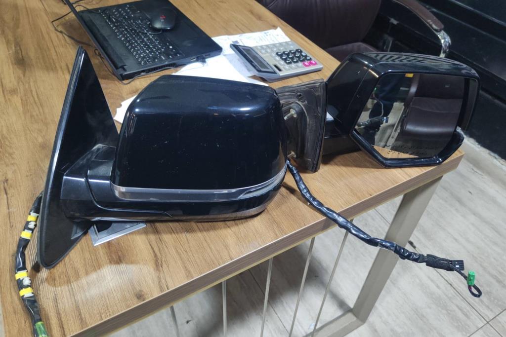 Body  Wing Mirror Cadillac Escalade