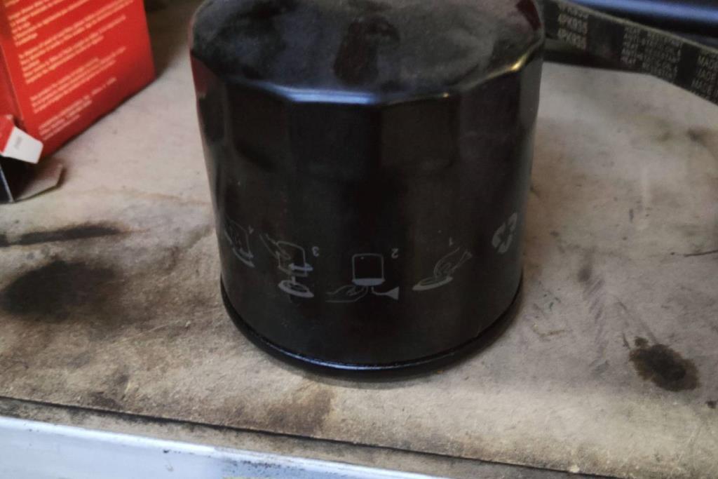 فلتر زيت دودج رام 2011 2012