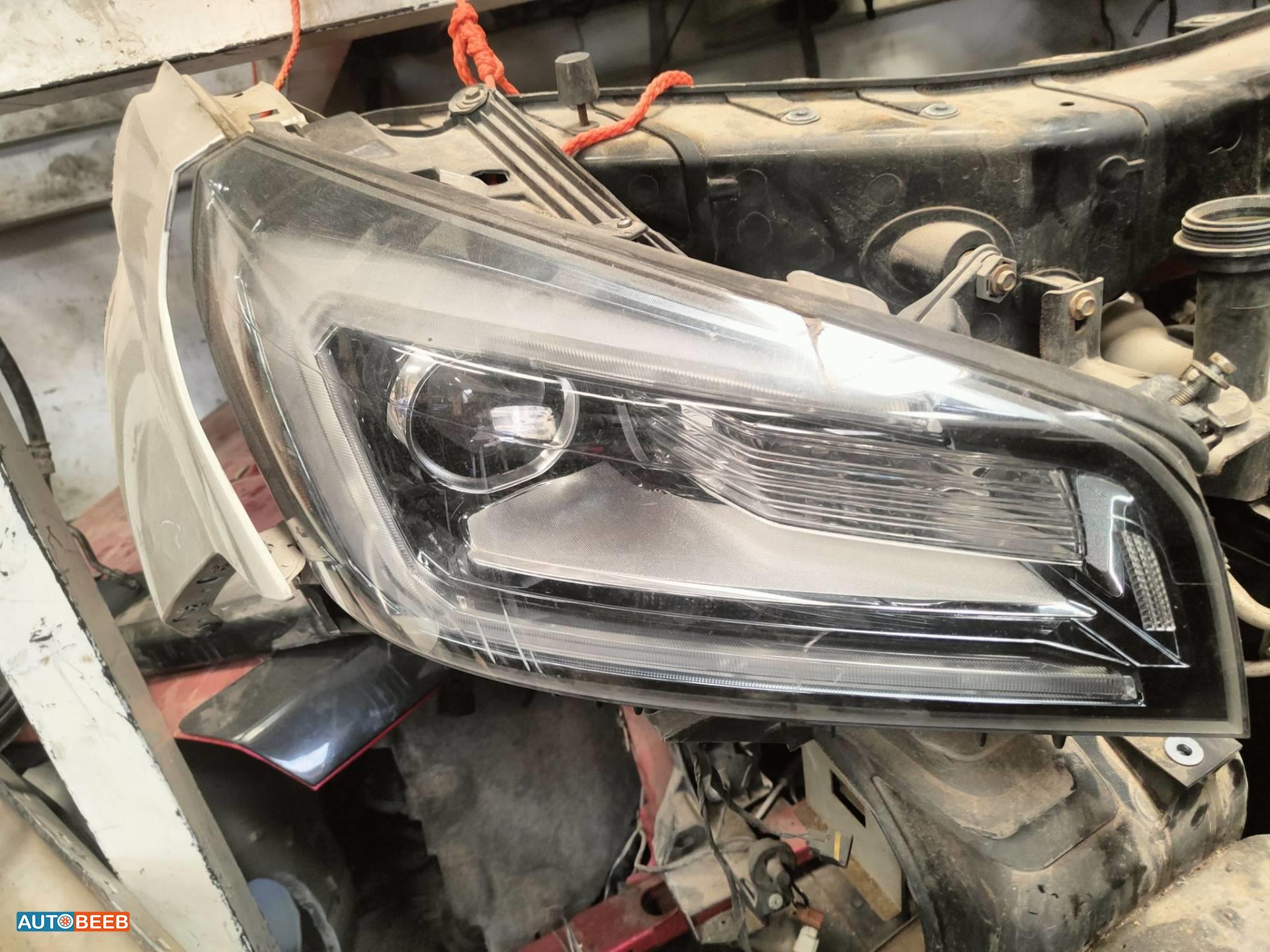 ضوء امامي يمين جي ام سي اكاديا 2019 2020