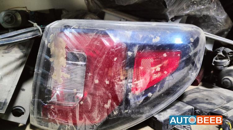 ضوء خلفي يمين شمال جي ام سي اكاديا 2014 2015