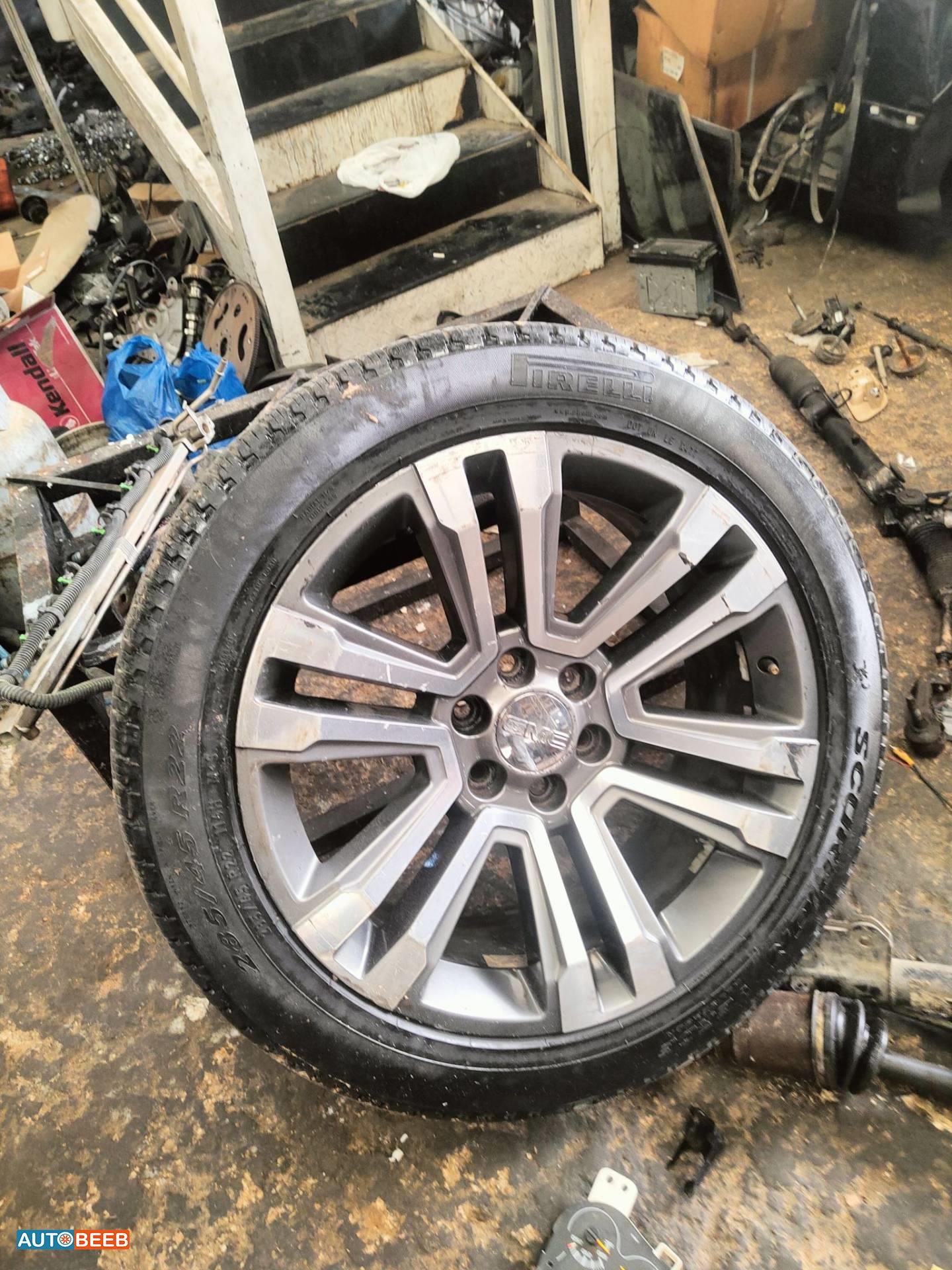 جنط مع كوشوك جي ام سي يوكن قياس 22