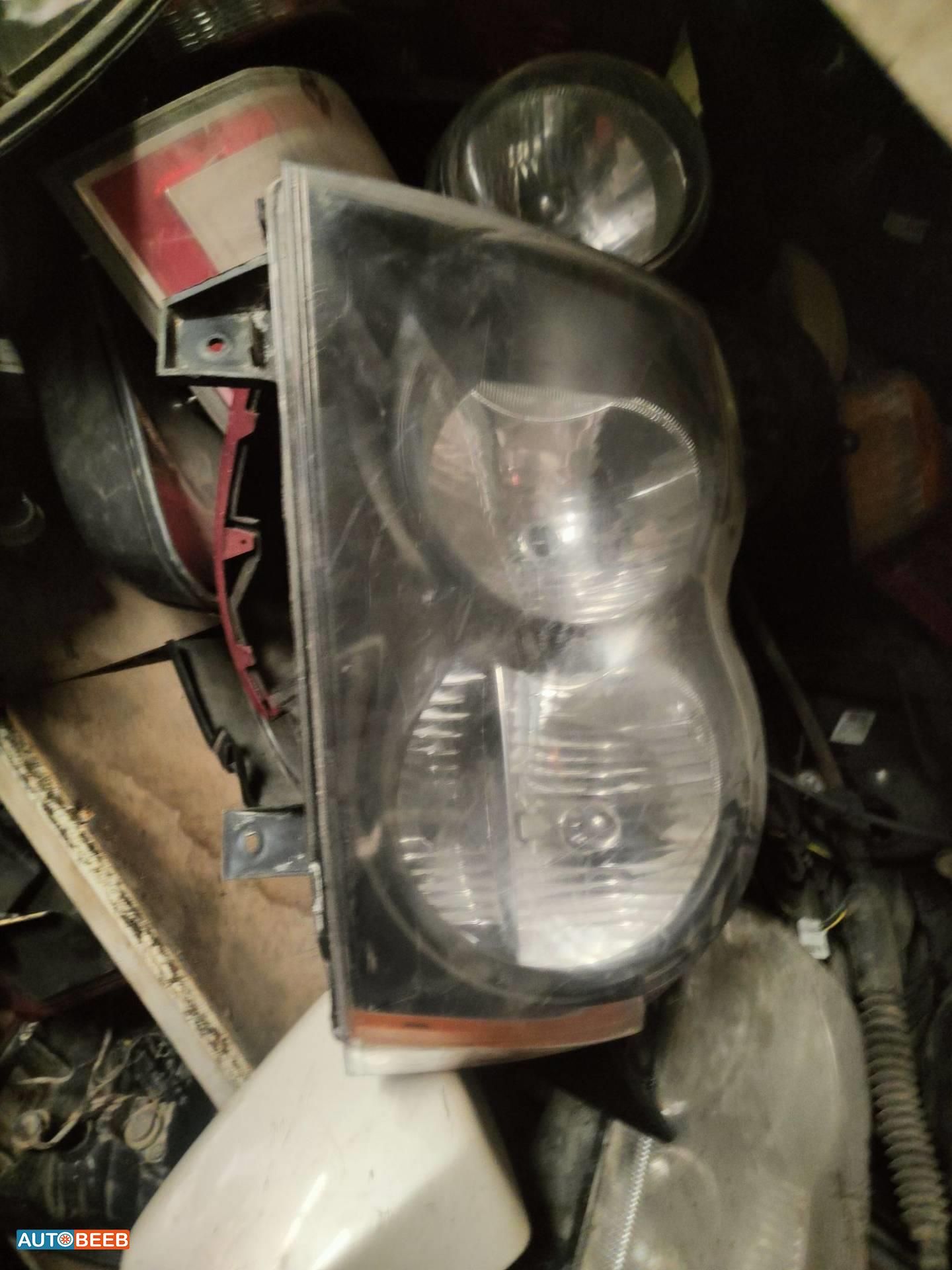 ضوء امامي يمين شمال جيب جراند شيروكي 2005 2006 2007