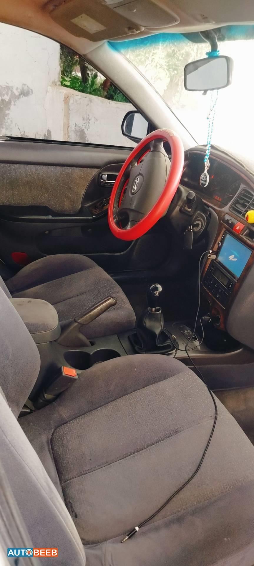 Hyundai Avante 2002