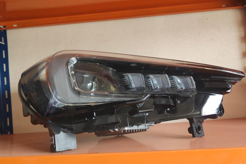 ضوء امامي يمين شمال شانجان e ستار 2021 2022 2023