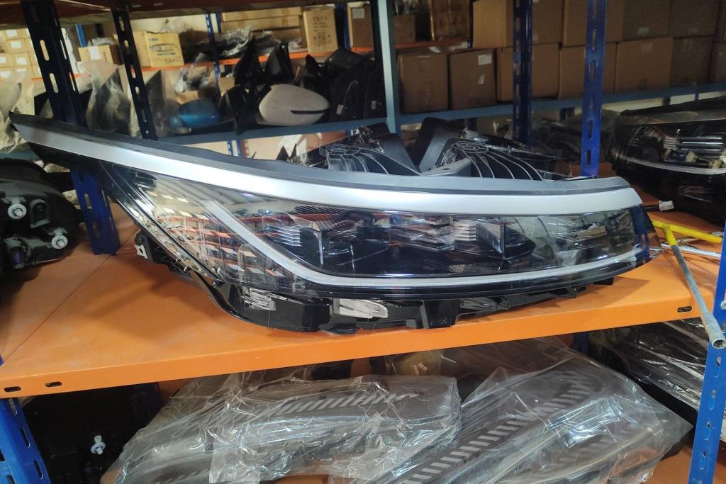 ضوء امامي يمين شمال بي واي دي ديستروير 2022 2023 2024 2025