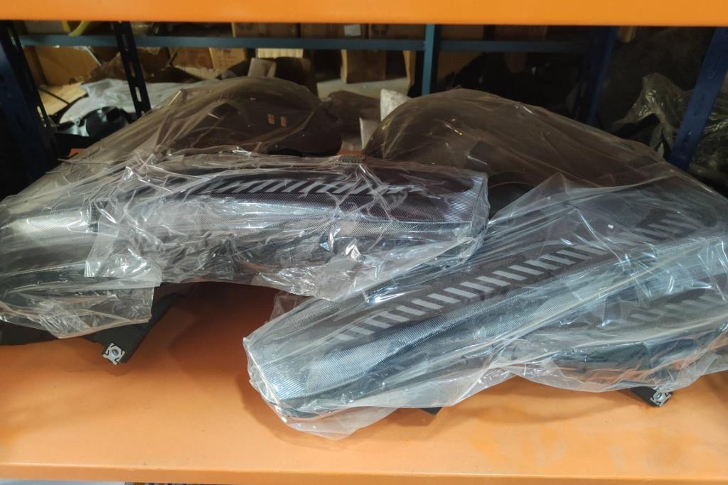 ضوء امامي يمين شمال افاتار 11 2023 2024