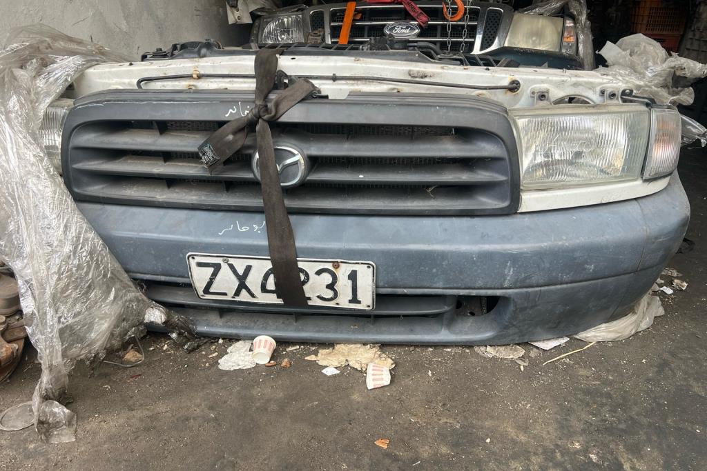 Body  Bumper Mazda B2500