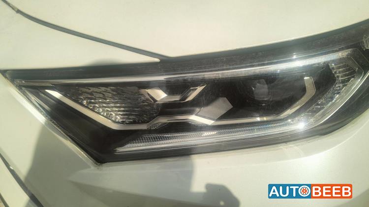 ضوء امامي يمين تويوتا راف فور 2020 2021 2022