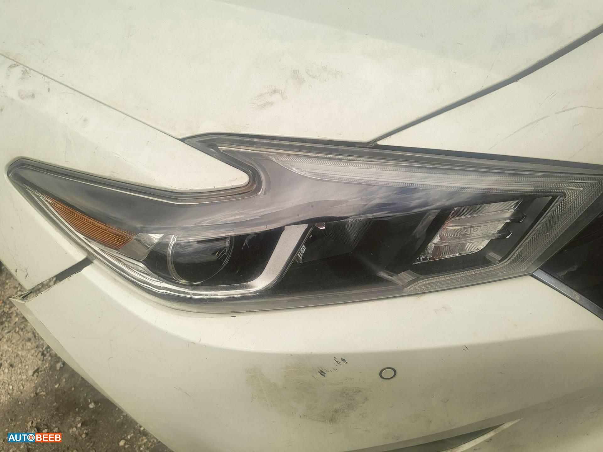 Lights Front light Nissan Maxima