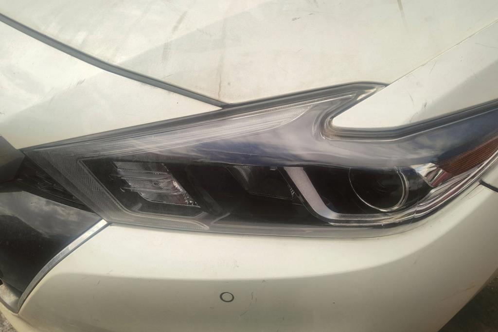 Lights Front light Nissan Maxima
