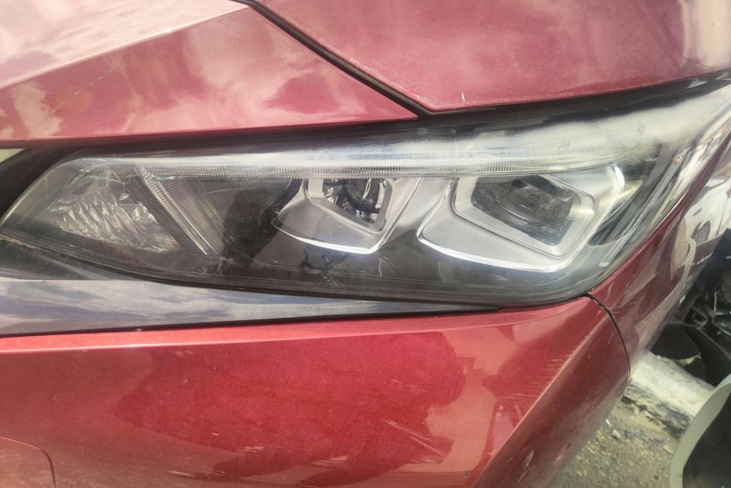 ضوء امامي شمال نيسان ليف 2020 2021 2022