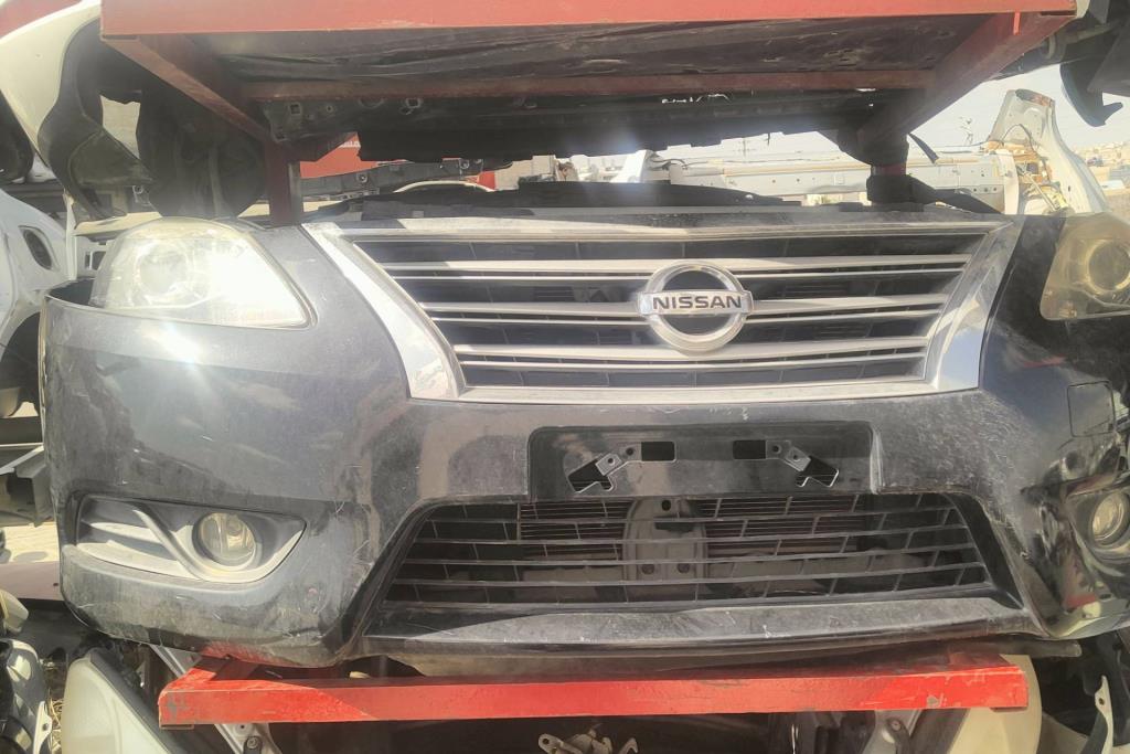 واجهة أمامية طمبون اضوية يمين شمال نيسان سنترا 2012 2013